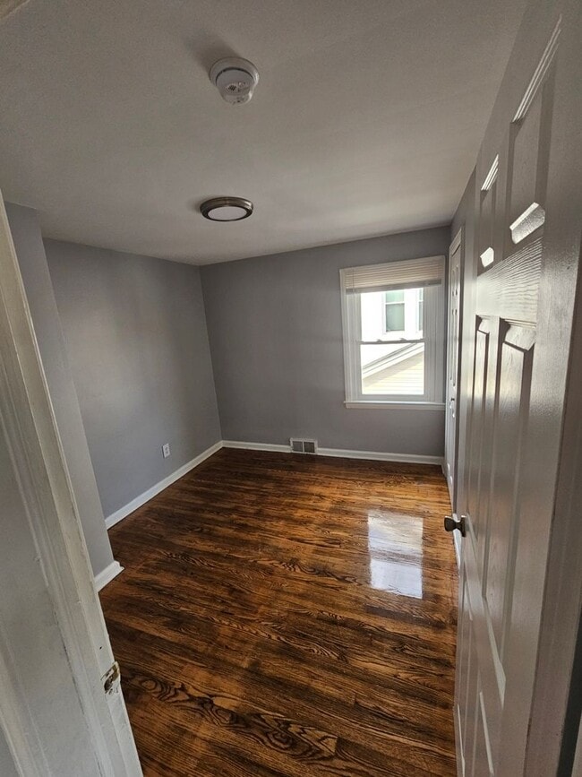 Building Photo - 4196 Buckingham