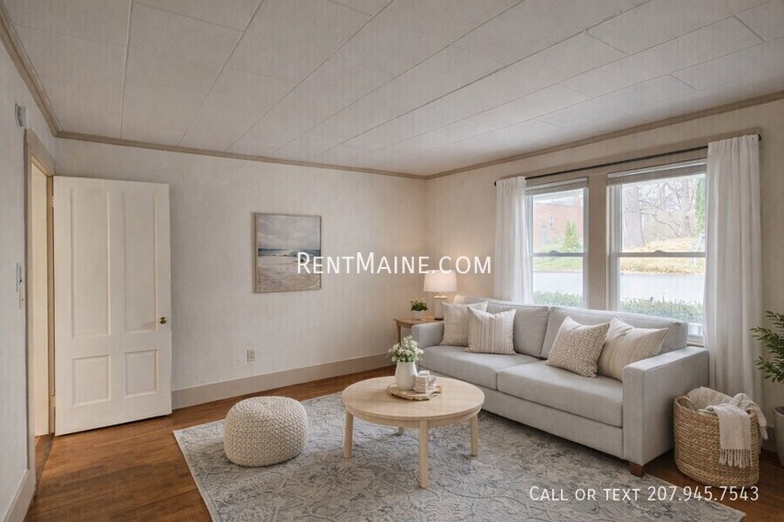 Building Photo - 45 Oxford St