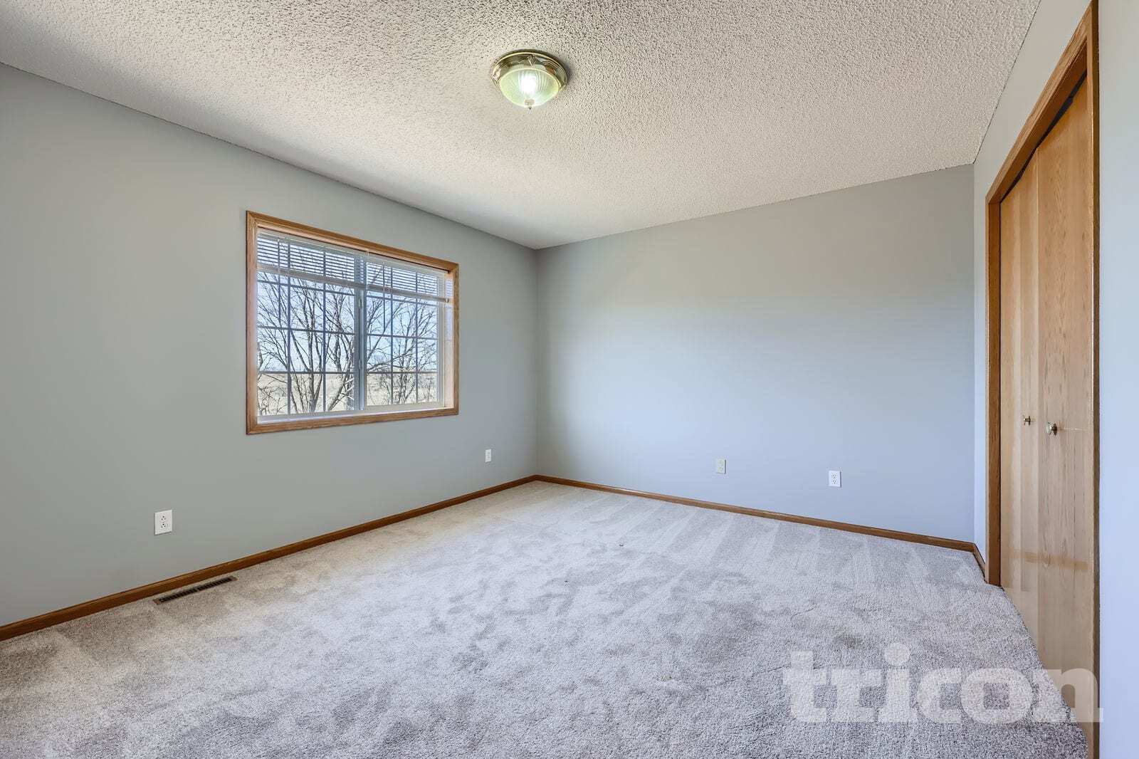 Building Photo - 4527 Mason Ave NE