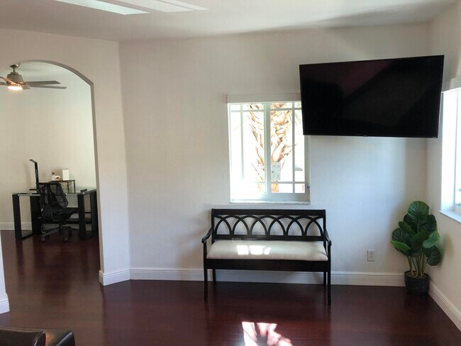 Building Photo - 1030 Murano Bay Dr