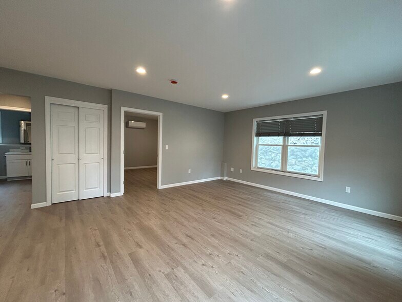 Building Photo - 64 Wooster St