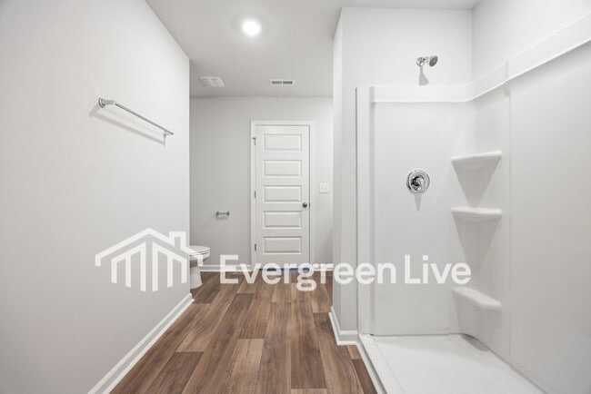 Building Photo - 1716 King Oaks Lp