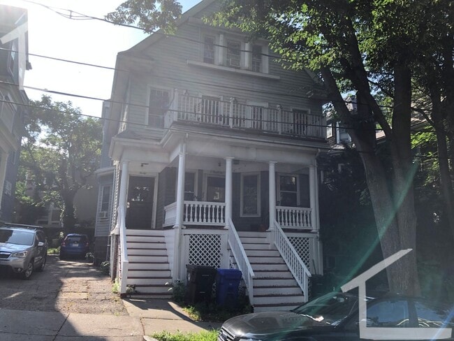 Building Photo - Coolidge Corner Area of Brookline, Free Wa...