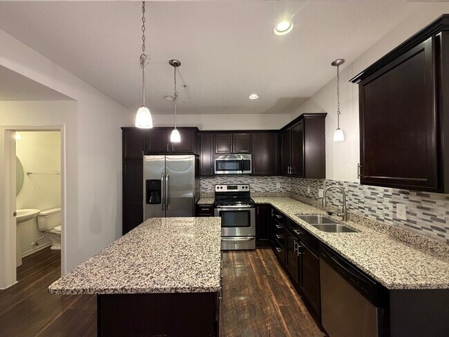 Building Photo - 150 80th St