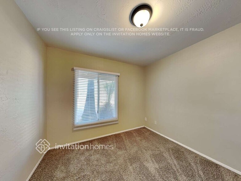 Building Photo - 13826 N 38th Dr