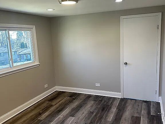 Building Photo - 7137 W 109th Pl