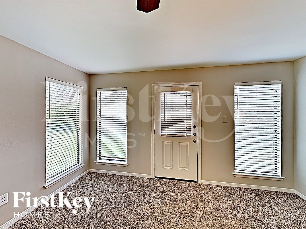 Building Photo - 7451 Tunbury Ln