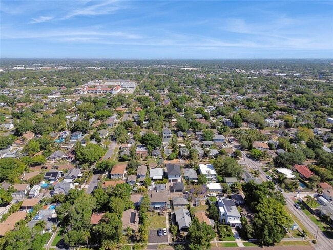 Building Photo - 2445 2nd Ave N