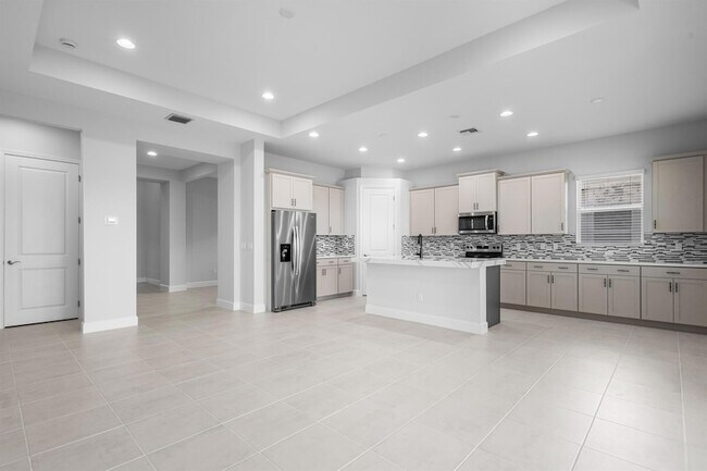 Building Photo - 14192 Lacebark Ln