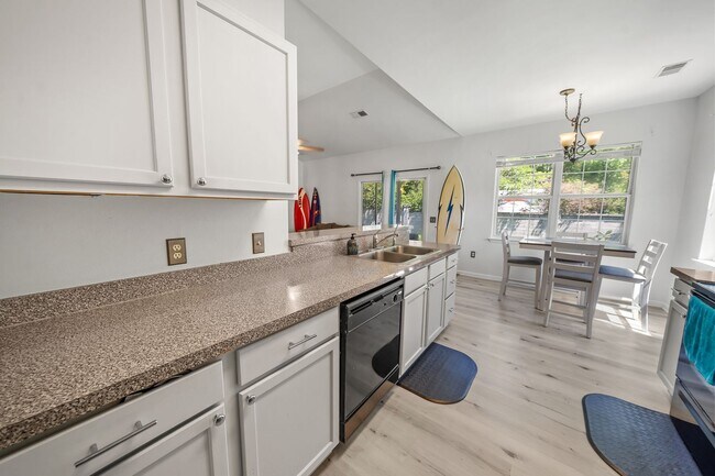 Building Photo - 217 Antigua Pl