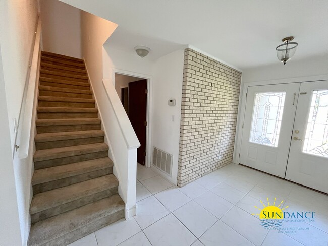 Building Photo - Sparkling Pool Oasis 3 Bedroom + Flex Spac...