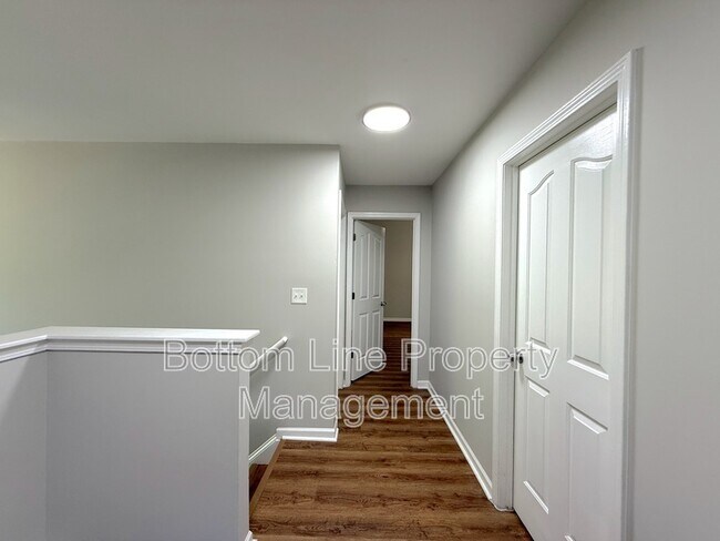 Building Photo - 5622 Wallace Cabin Dr