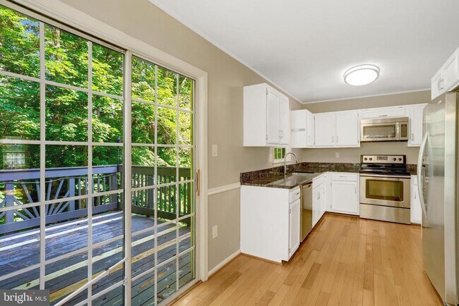 Building Photo - 7926 Pebble Brook Ct