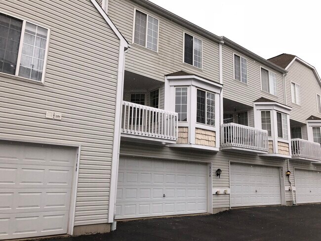 Building Photo - 3170 Cambria Ct