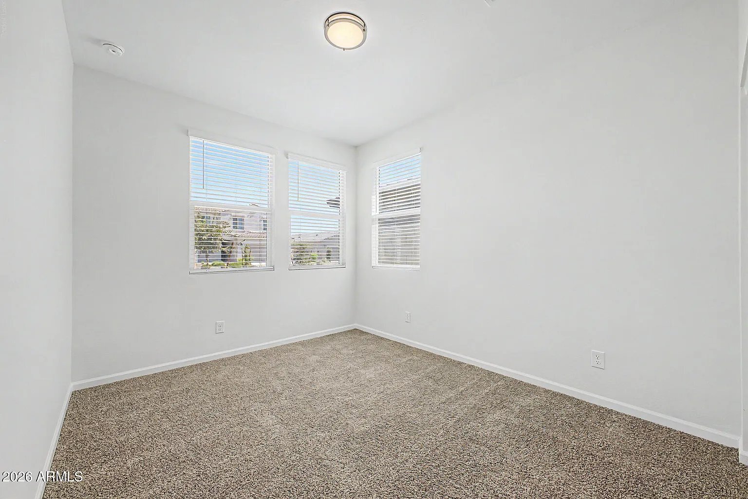 Building Photo - 17865 W Daley Ln