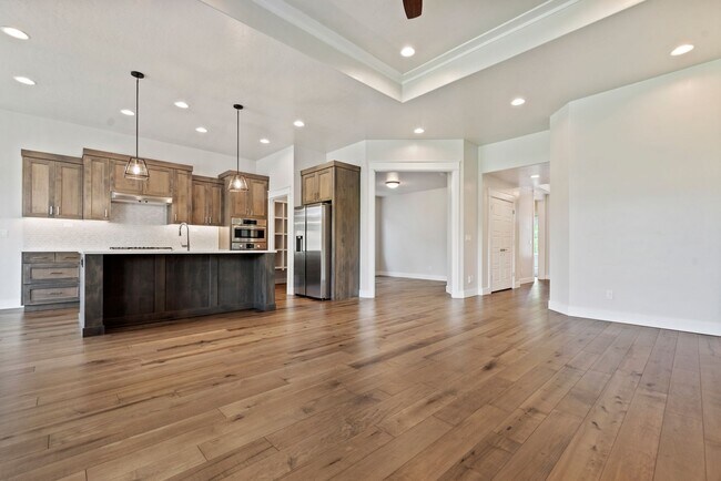 Building Photo - 2 bed 2.5 bath premium upgraded home in 55...
