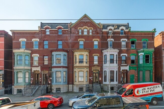 Building Photo - 1424 W Girard Ave