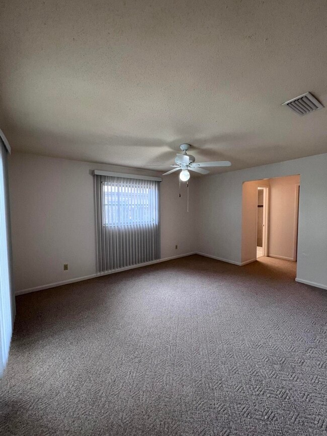 Building Photo - 350 Orion Ct