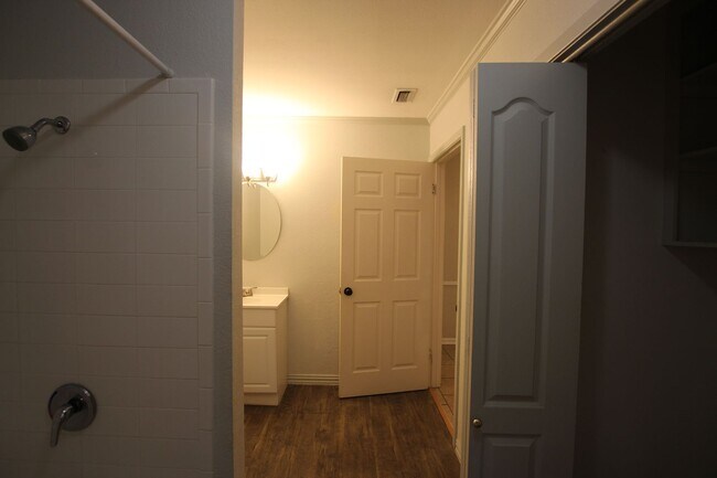 Building Photo - 316 Clemson Dr