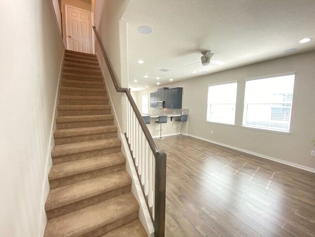 Building Photo - 2609 Amati Dr