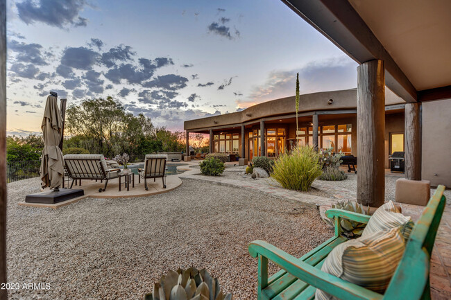 Building Photo - 10989 E Taos Dr