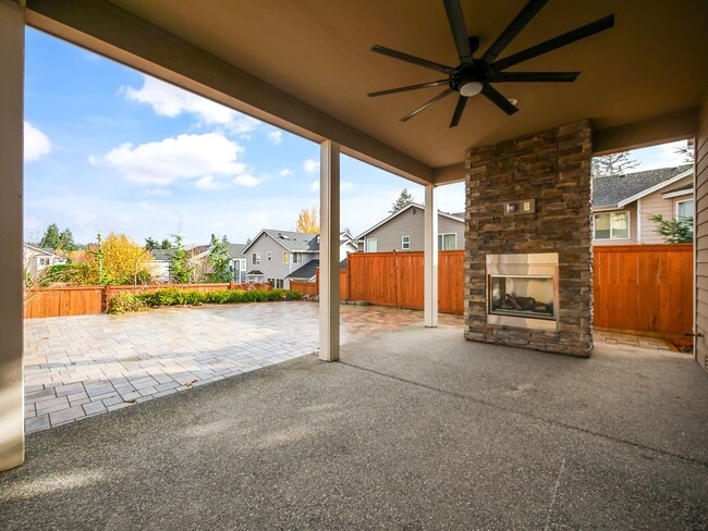 Building Photo - 4 Bed and 2.5 Bath Beautiful Single-family Home for Rent!