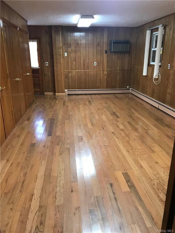 Building Photo - 230 Glenbrook Ave