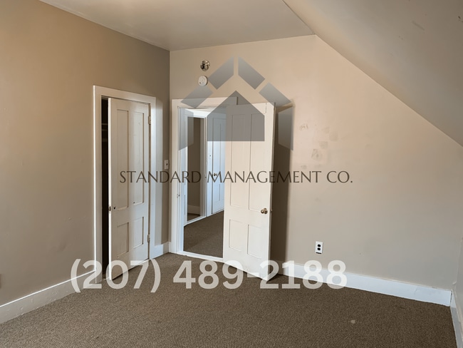 Building Photo - 15 Kennebec St