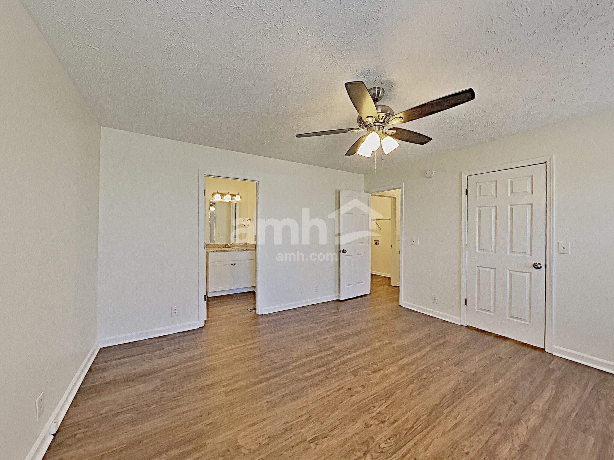 Building Photo - 3326 Conway Ct