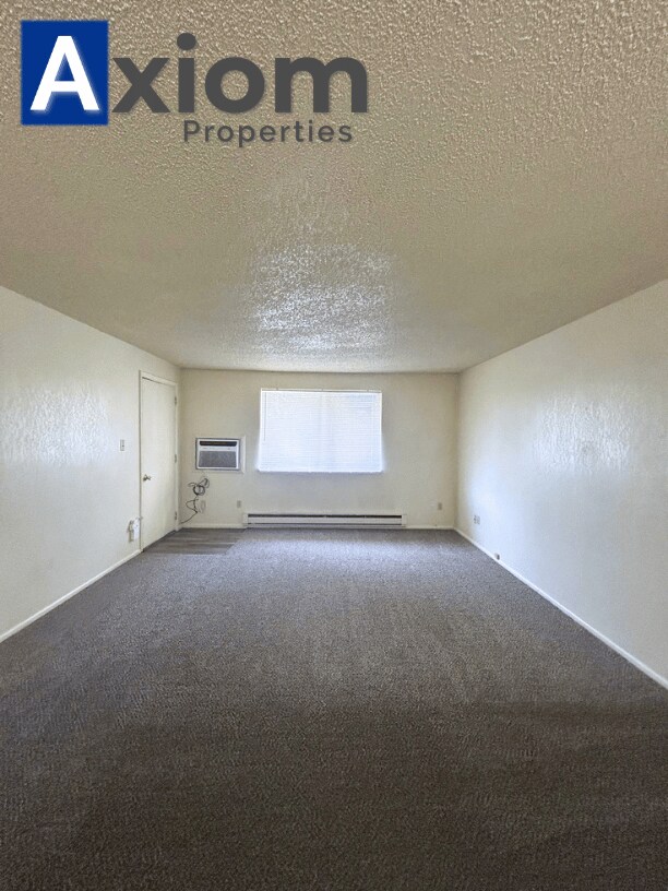 Building Photo - 2128 Marigold St