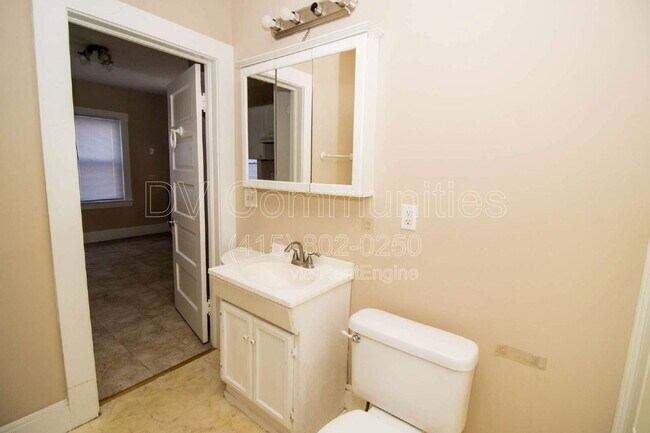 Building Photo - 3286 W 84th St