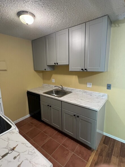 ample storage space - 3250 Oneal Cir