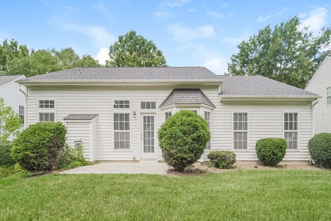 Building Photo - 161 Shephard Hill Dr