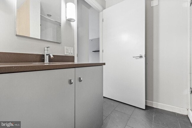 Building Photo - 2101 Market St