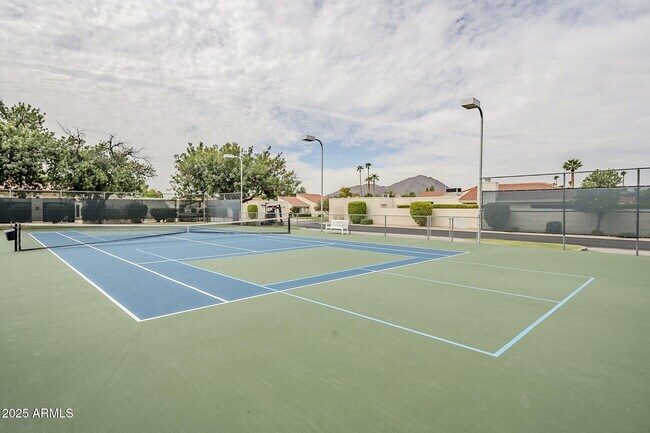 Building Photo - 7322 E Sierra Vista Dr