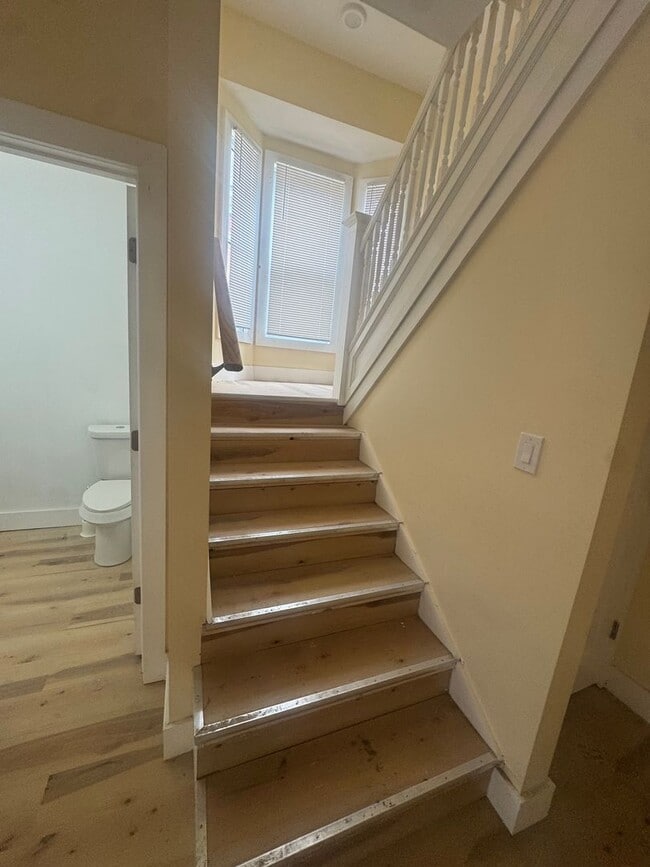 Building Photo - 4 Bedroom 1.5 home near downtown Detroit