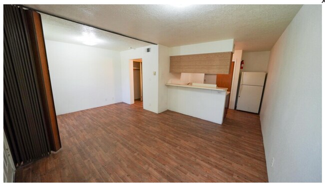 Building Photo - BRANDYWOOD PARK!!! FREE UTILITIES!! GREAT ...