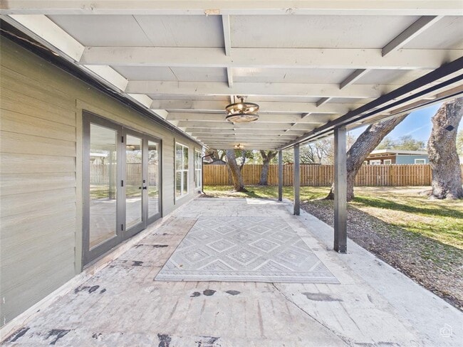 Building Photo - 9400 Longvale Dr