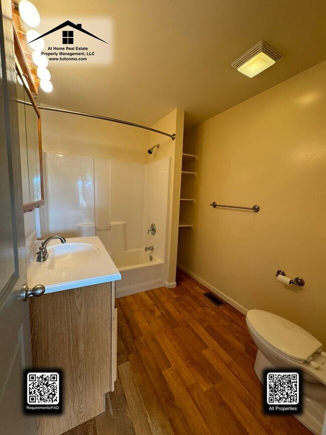 Building Photo - 532 Court Street