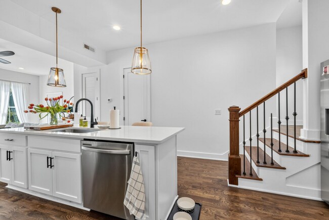 Building Photo - Newly built 3bedroom/2.5 bath home in Sylv...