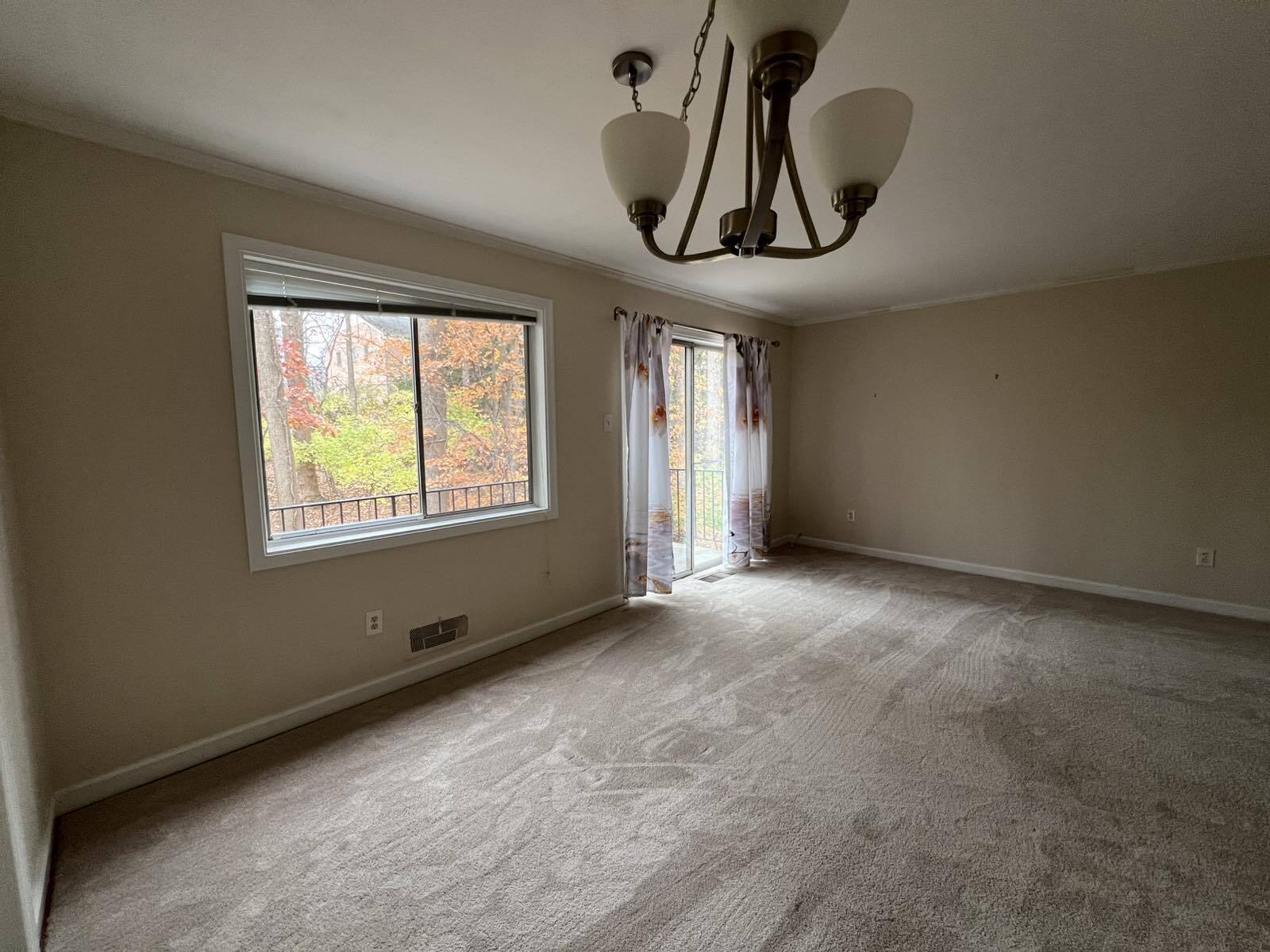 Building Photo - 10600 Kenilworth Ave