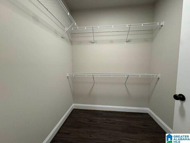 Building Photo - 4401 Lennox Pl