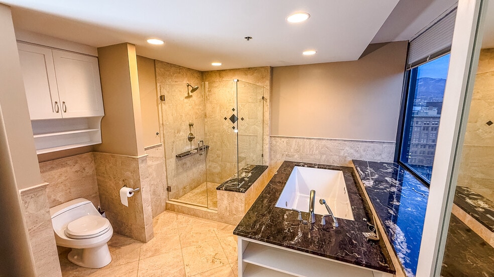 Building Photo - 44 W Broadway