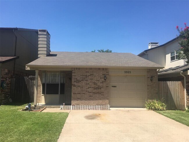 Primary Photo - 2925 Southern Cross Dr