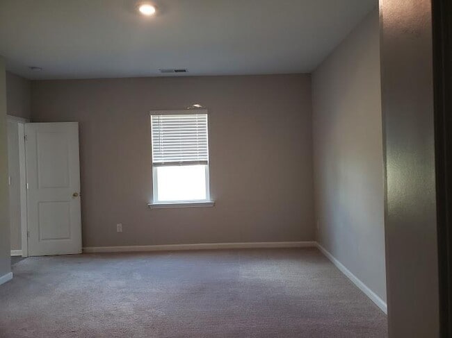 Building Photo - 94 Wynn Wy