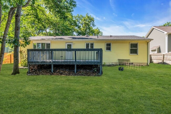 Building Photo - 2556 Woodland Rd