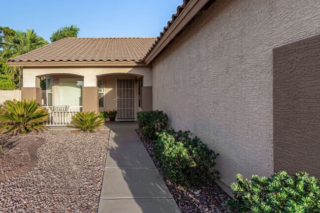 Building Photo - 3-bedroom plus bonus room with 3-car garage on large lot