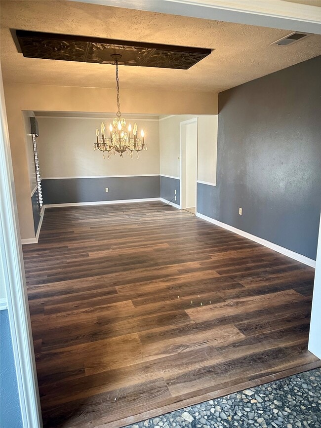 Building Photo - 103 Wroxton Dr