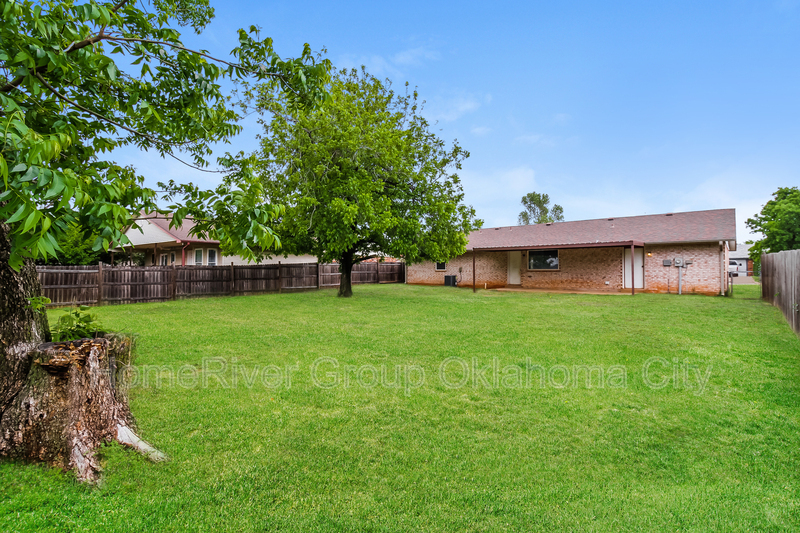 Building Photo - 20140 Timber Ridge Rd