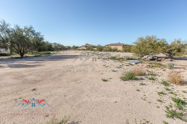 Building Photo - 4728 E Ron Rico Rd